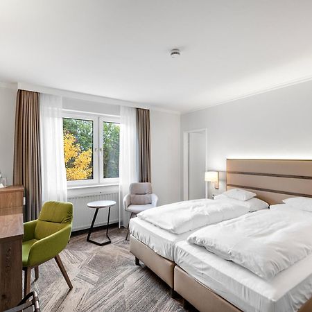 Parkhotel Am Taunus Оберурзель Экстерьер фото