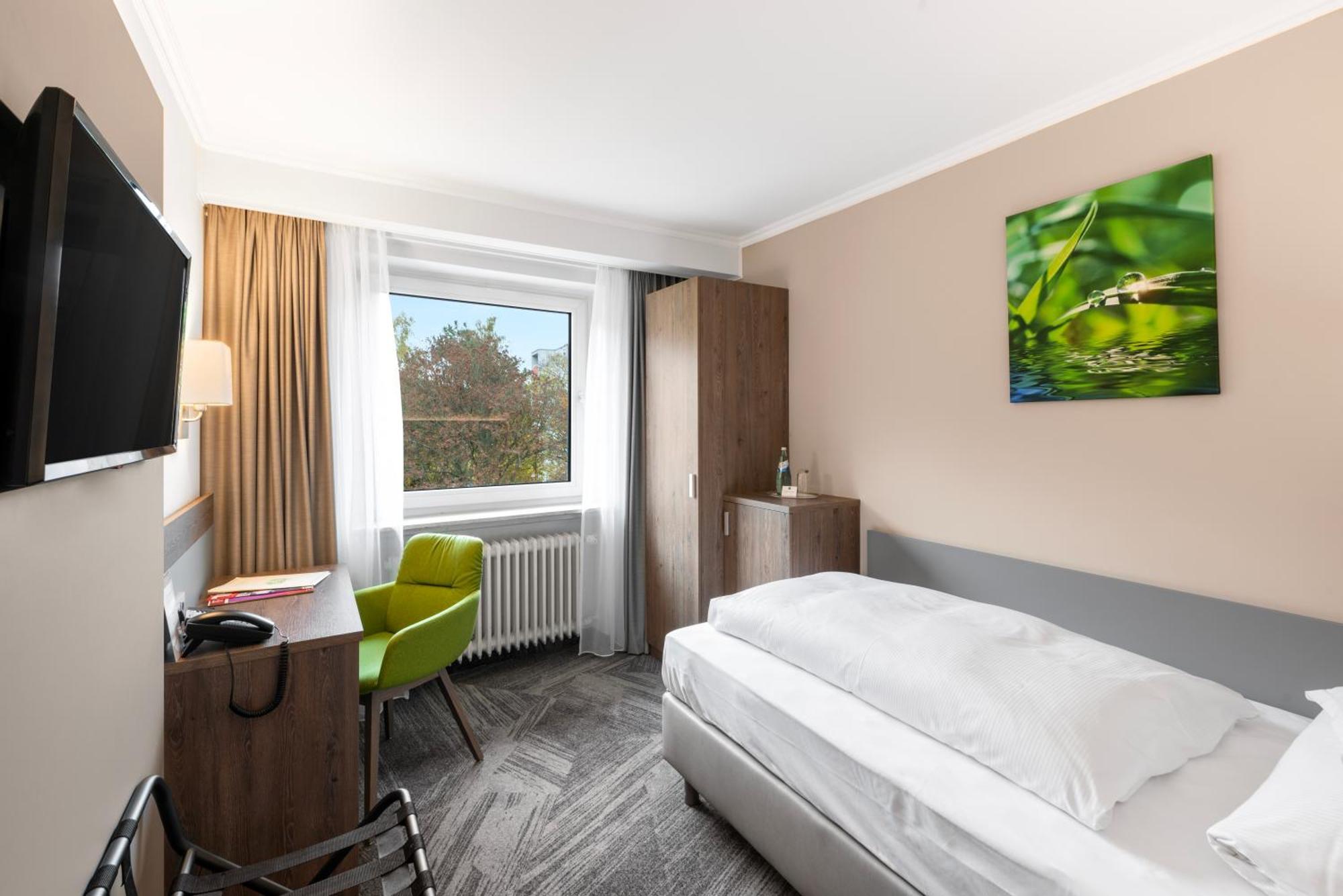 Parkhotel Am Taunus Оберурзель Экстерьер фото