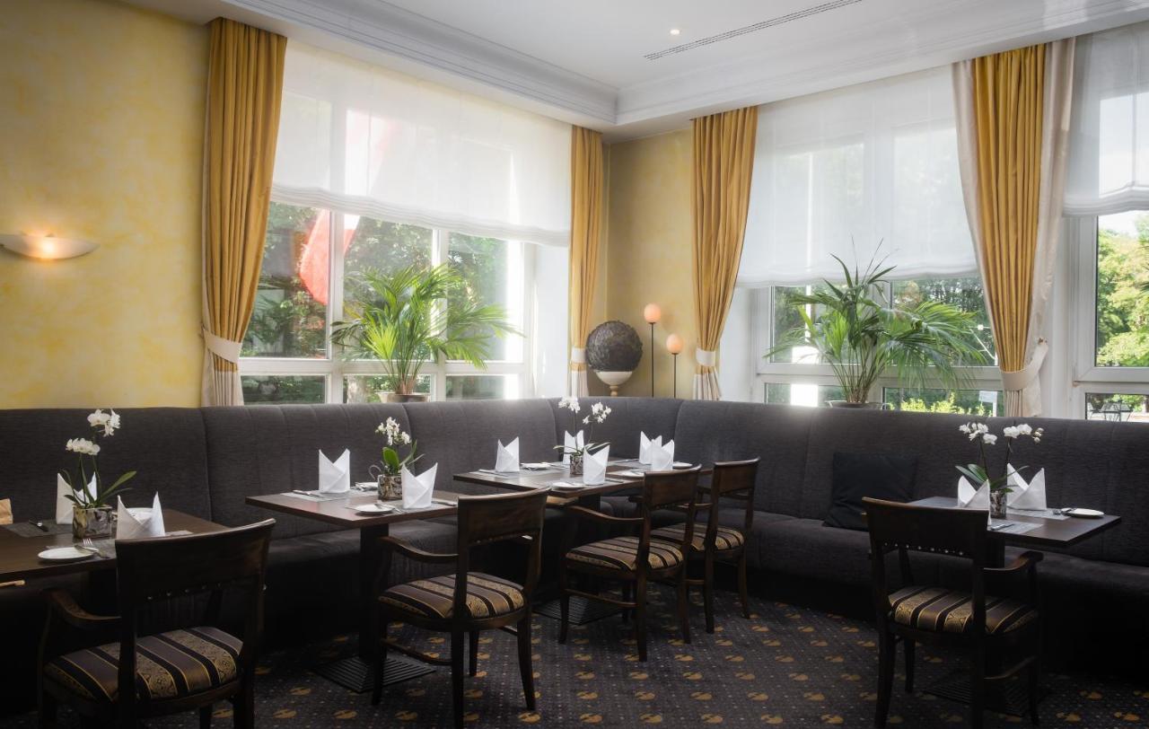 Parkhotel Am Taunus Оберурзель Экстерьер фото